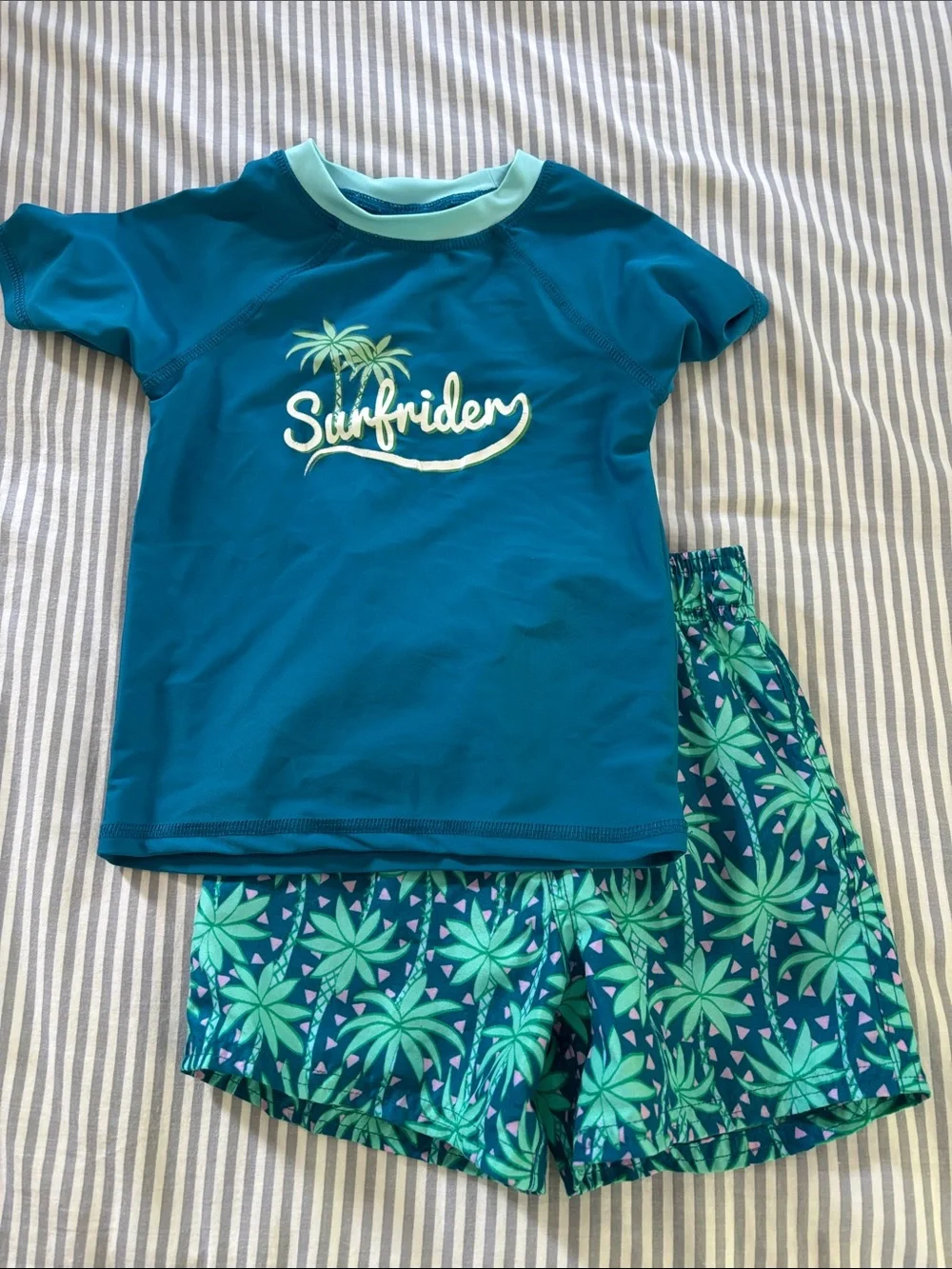 Turquoise 'Surfrider' Rash Guard Set with Palm Print Shorts